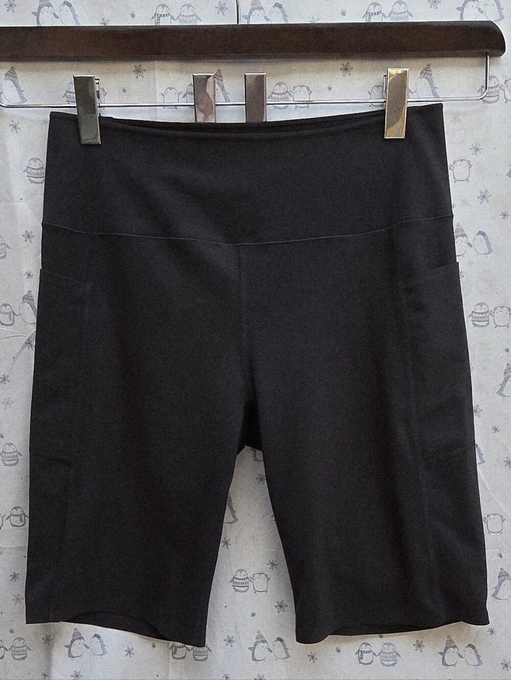 Uniqlo Black Active High-Waist Shorts Side Pockets